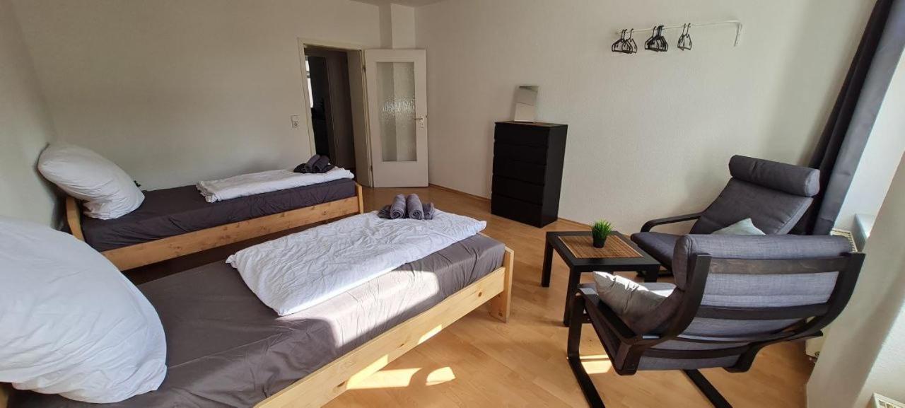 Cozy 2 Room Apartment In Magdeburgo Esterno foto